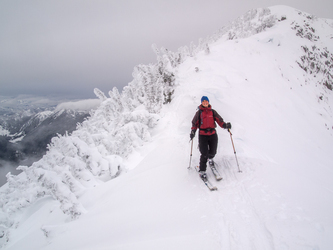 Descending the south ridge of Rock Mountain, with the summit still visible.