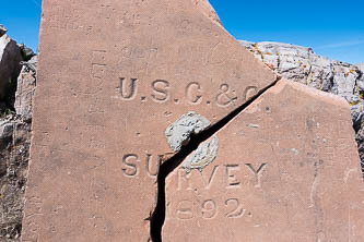 Summit survey marker